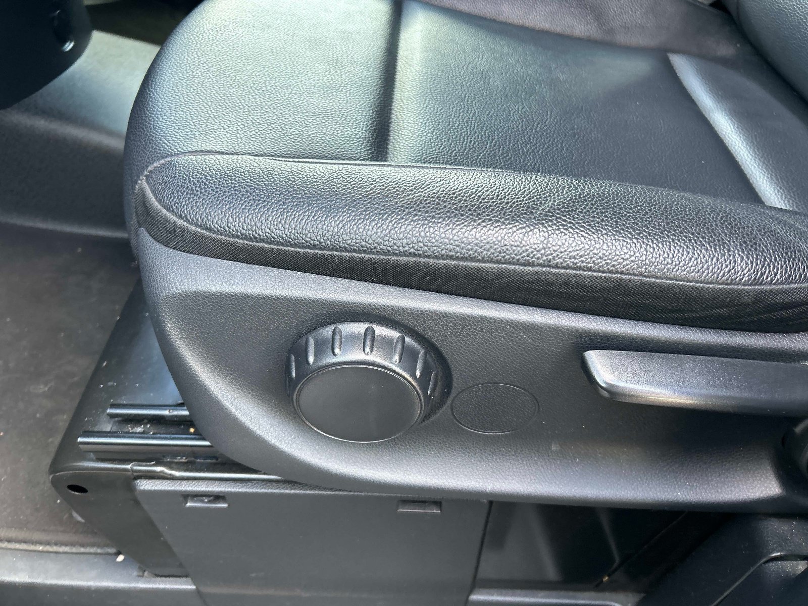 Used 2023 Mercedes-Benz Metris Passenger image 18