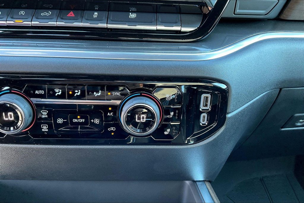 New 2026 Chevrolet Silverado 1500 High Country AWD/4WD image 14