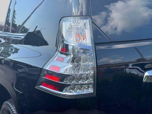 Used 2023 Lexus GX 460 Premium w/ Premium Package AWD/4WD image 14