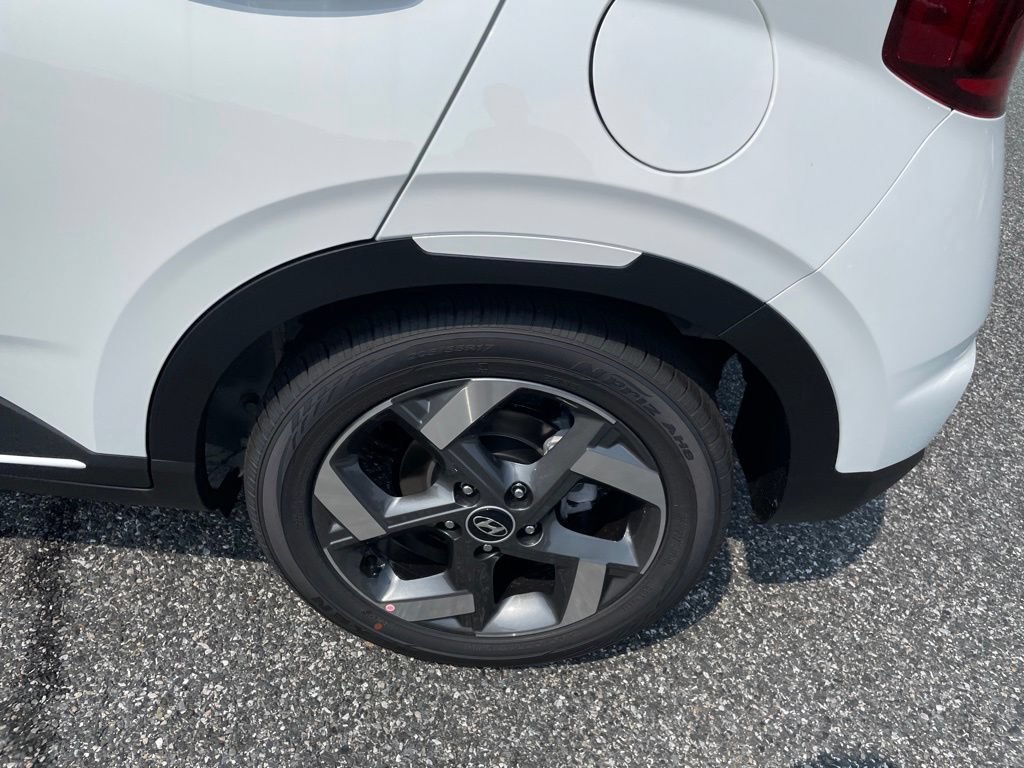 New 2026 Hyundai Venue SEL FWD image 7