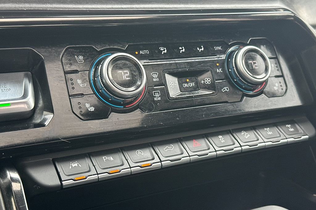 Used 2023 GMC Sierra 1500 AT4X image 21