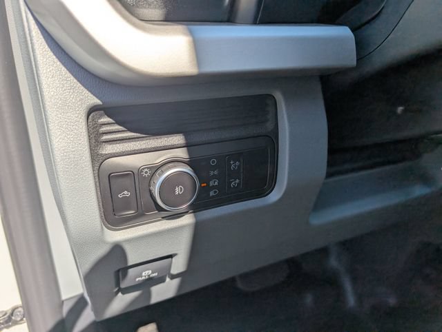 New 2026 Ford F250 XL w/ XL Chrome Package AWD/4WD image 17