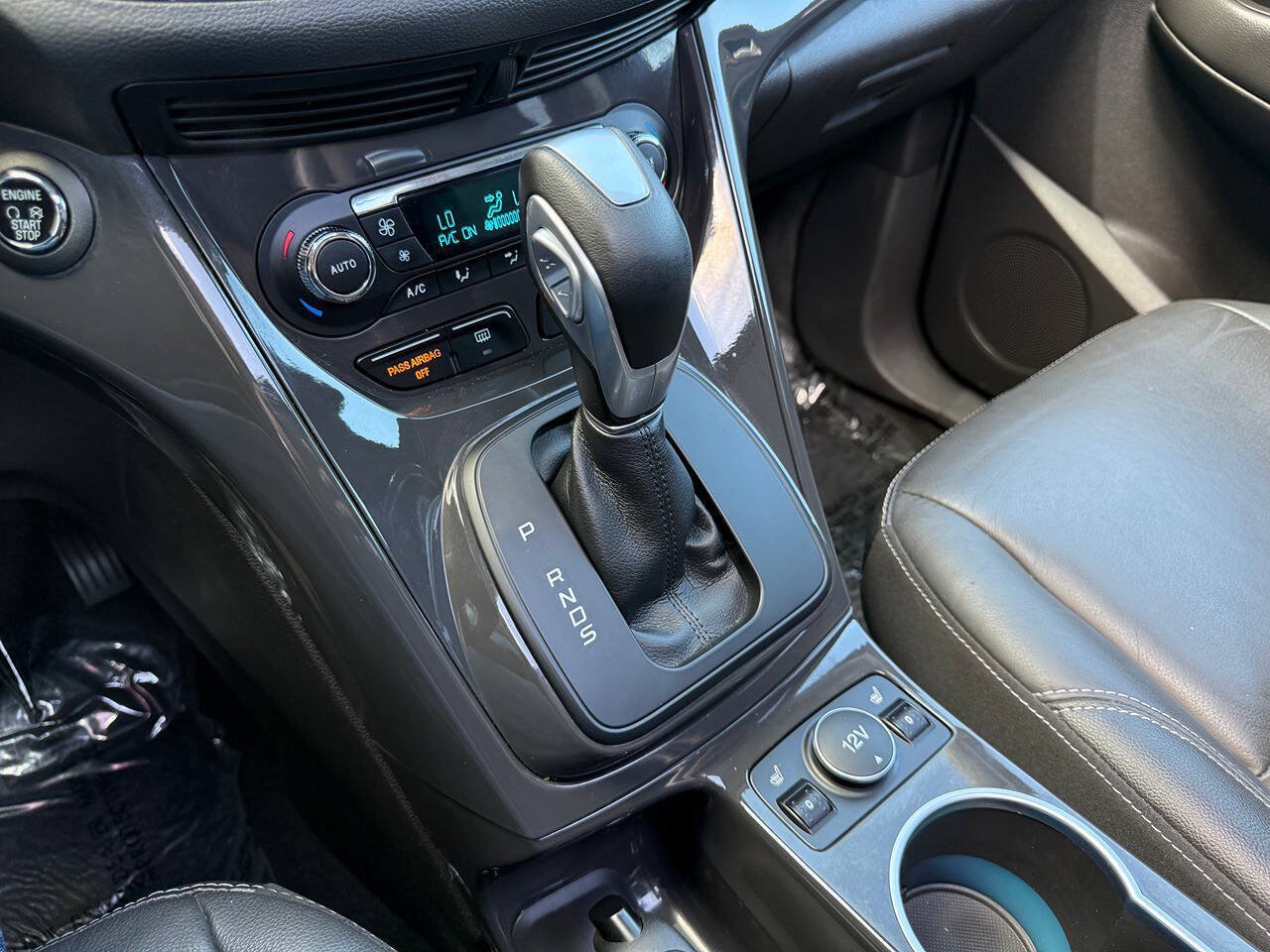 Used 2015 Ford Escape Titanium AWD/4WD image 16
