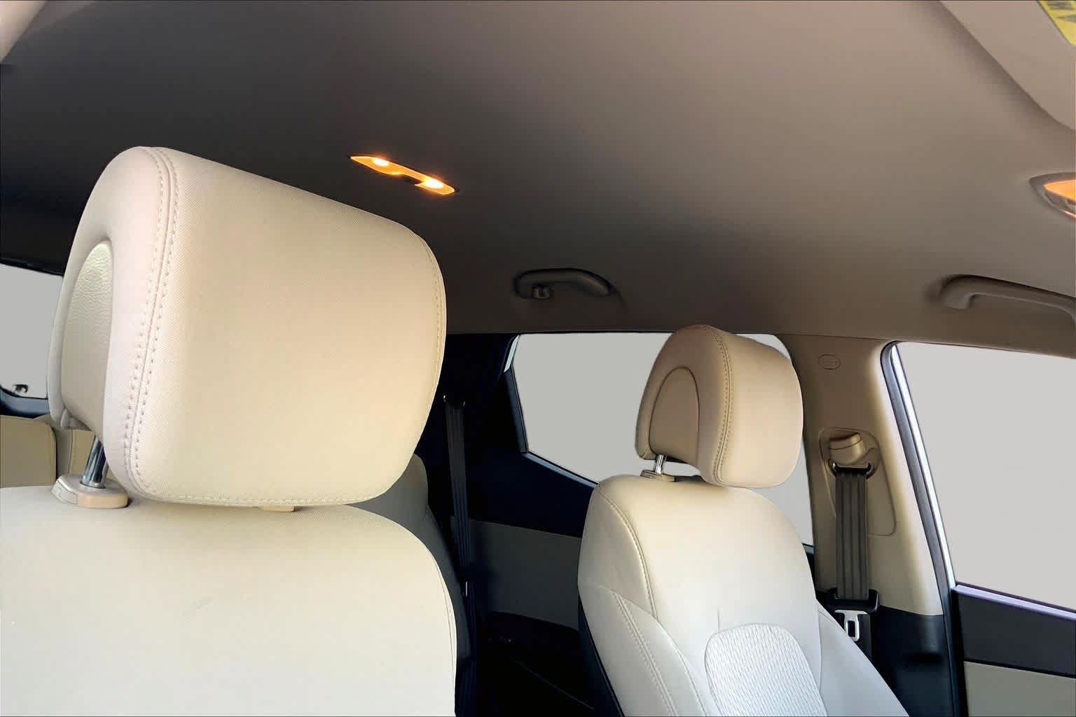Used 2017 Hyundai Santa Fe Sport FWD image 13
