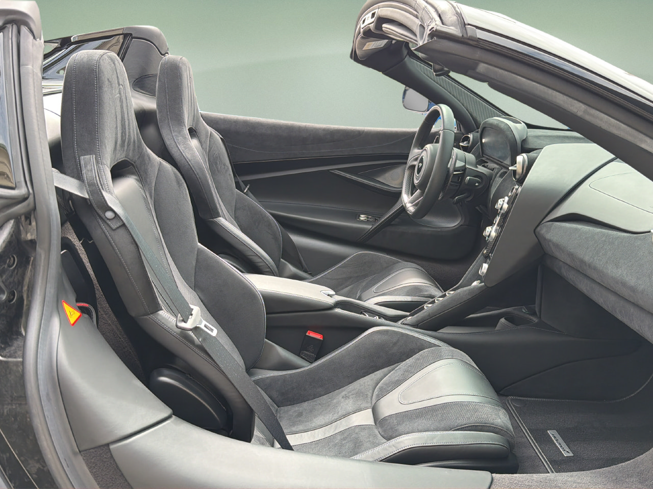 Used 2022 McLaren 720S Spider RWD image 17