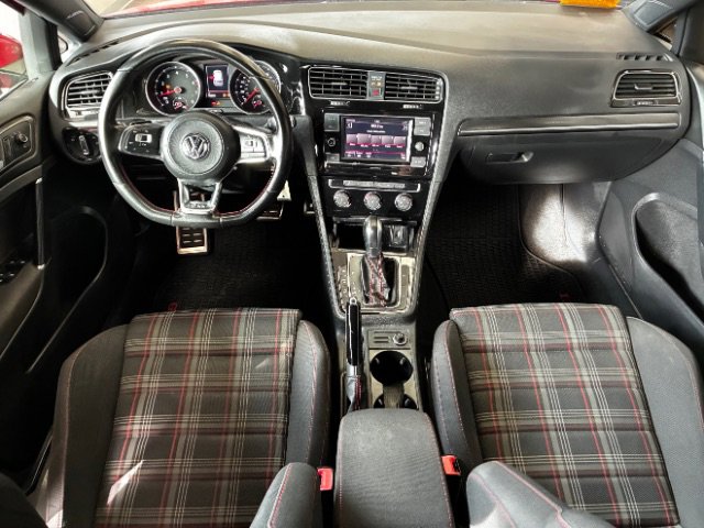 Used 2018 Volkswagen GTI S image 3