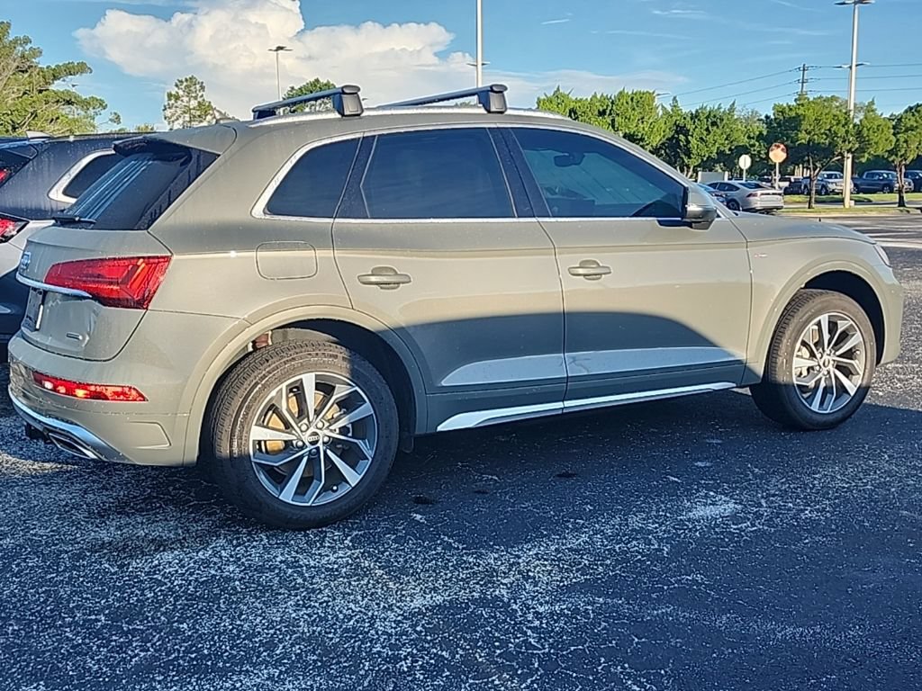 Used 2023 Audi Q5 2.0T Premium Plus w/ Premium Plus Package AWD/4WD image 3