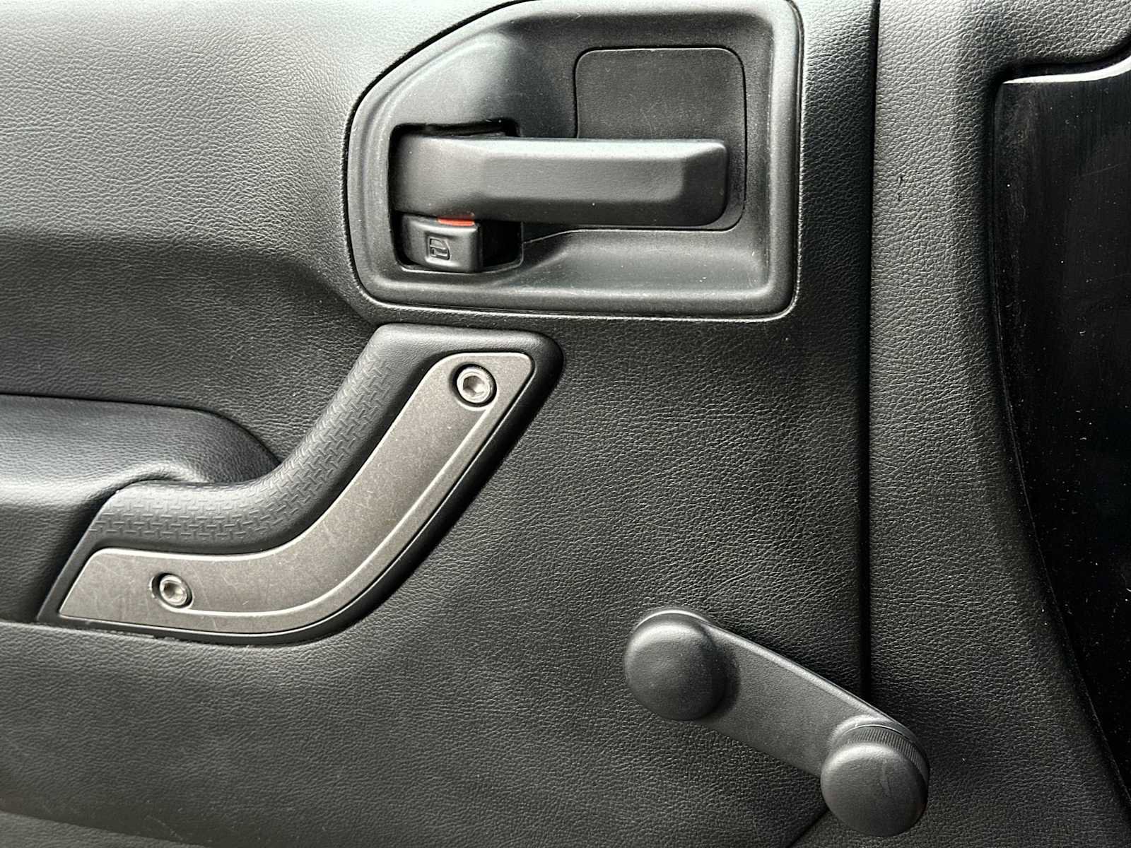 Used 2018 Jeep Wrangler Sport image 15