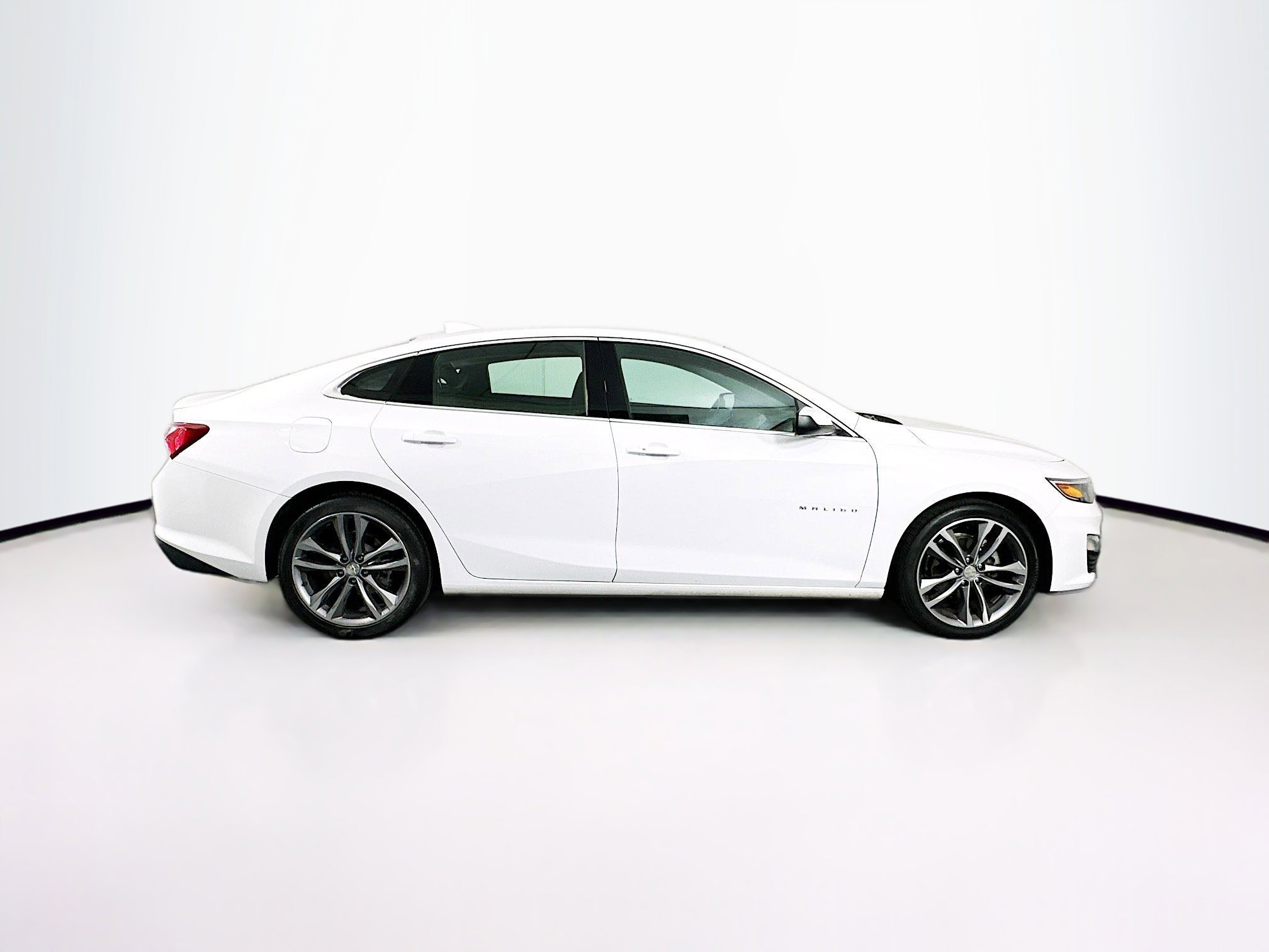 Used 2022 Chevrolet Malibu LT image 10