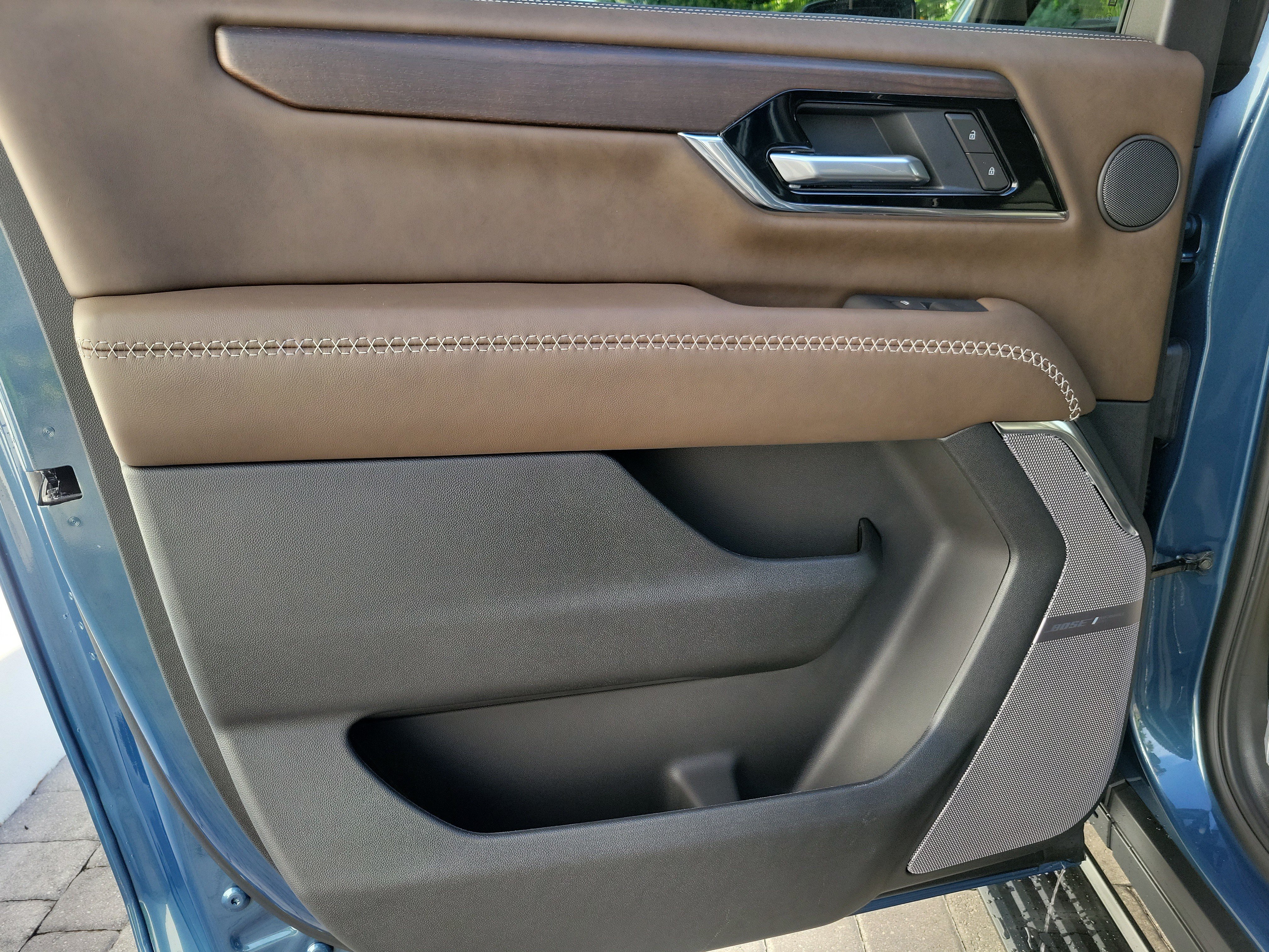 New 2026 GMC Yukon XL Denali Ultimate AWD/4WD image 12