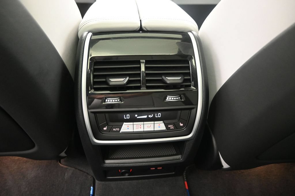 Used 2024 BMW X5 M Competition w/ Executive Package AWD/4WD image 27