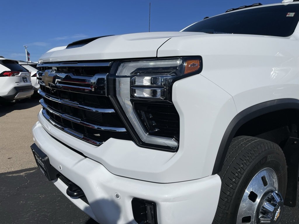 Used 2024 Chevrolet Silverado 3500 LTZ w/ LTZ Plus Package image 26