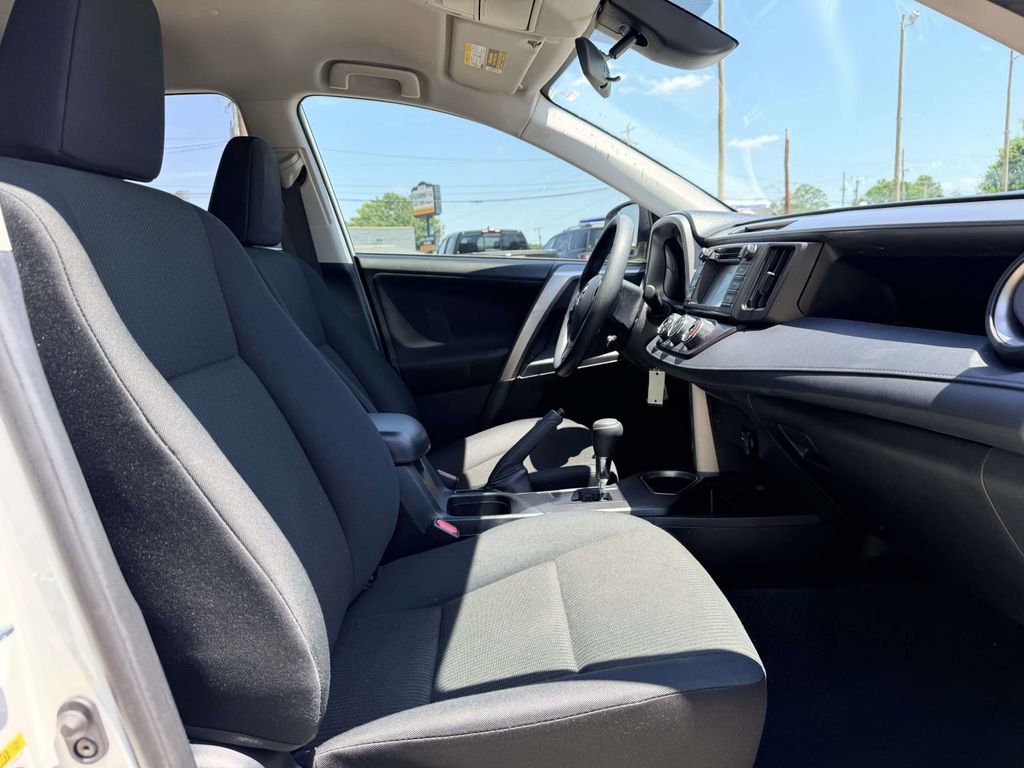 Certified 2018 Toyota RAV4 LE FWD image 14