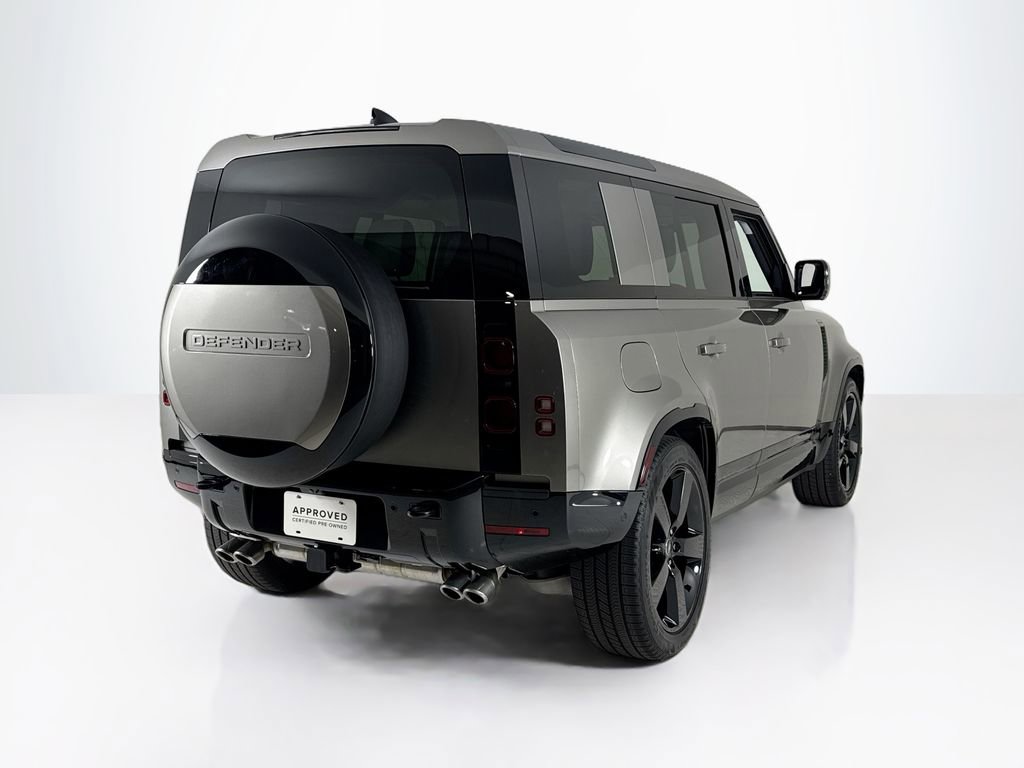 Used 2025 Land Rover Defender 110 X-Dynamic SE image 5
