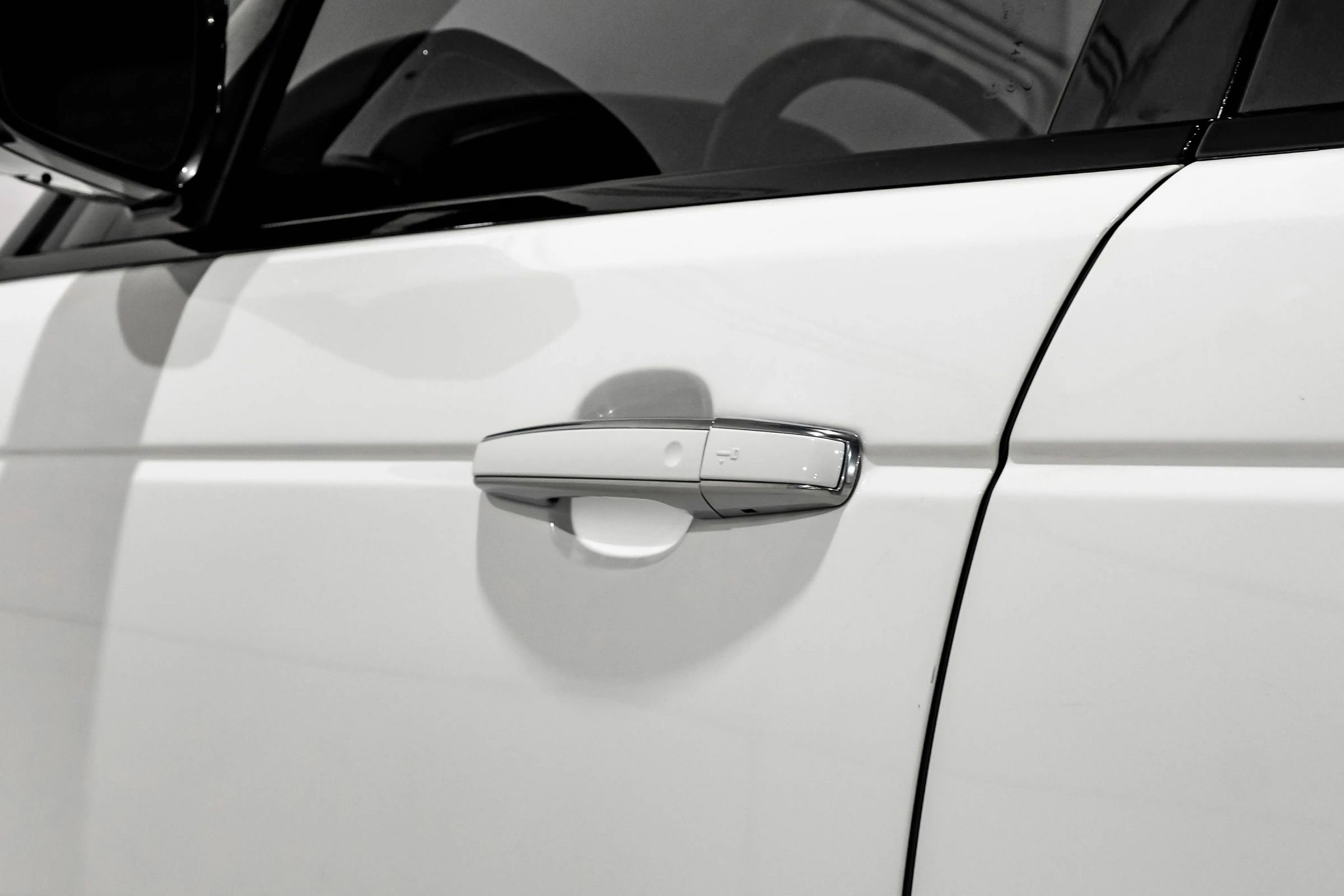 Used 2016 Land Rover Range Rover Autobiography image 56