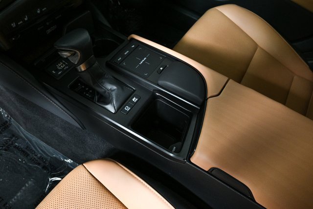 Used 2022 Lexus ES 300h w/ Premium Package image 19