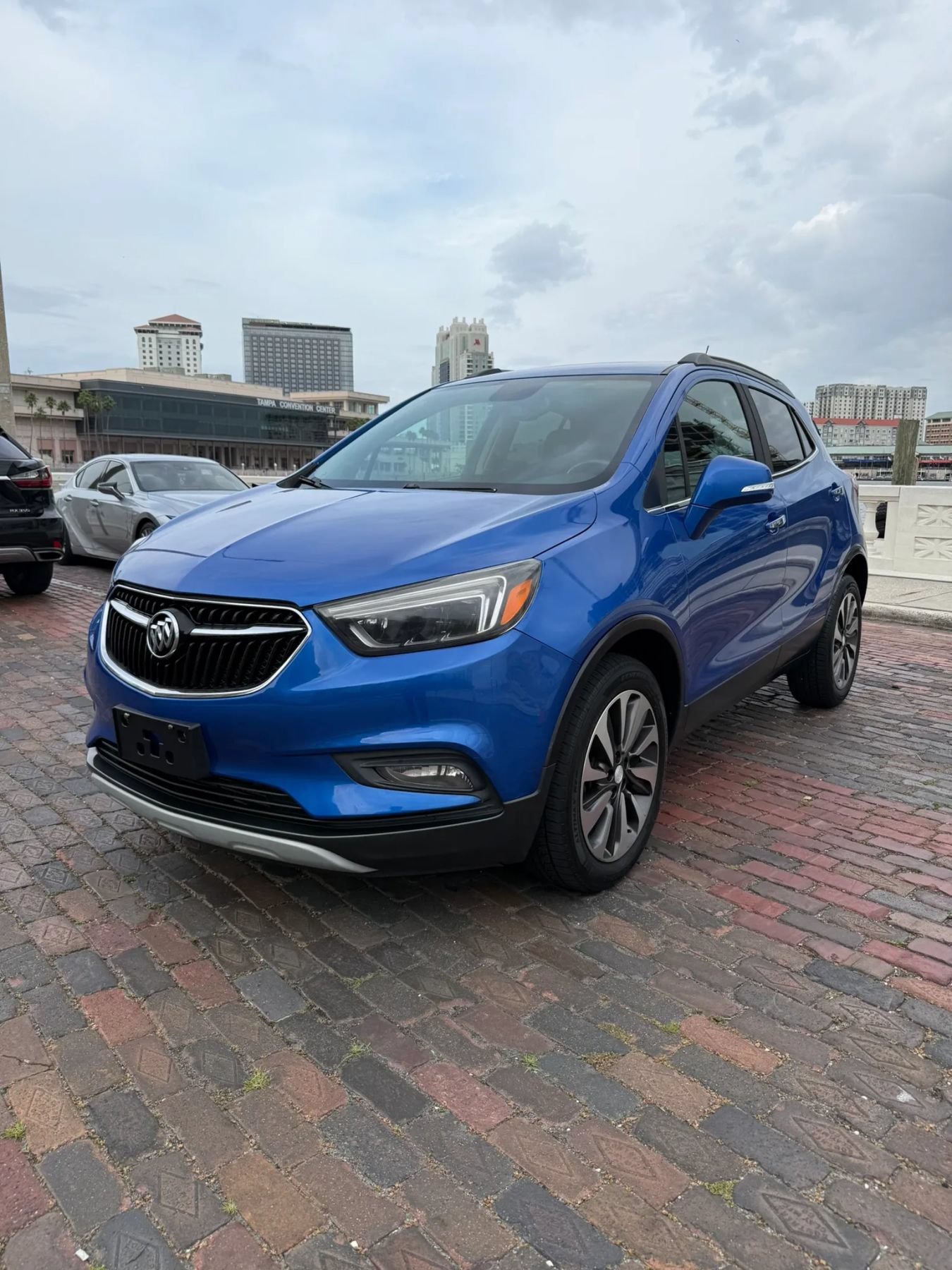 Used 2018 Buick Encore Essence AWD/4WD image 4