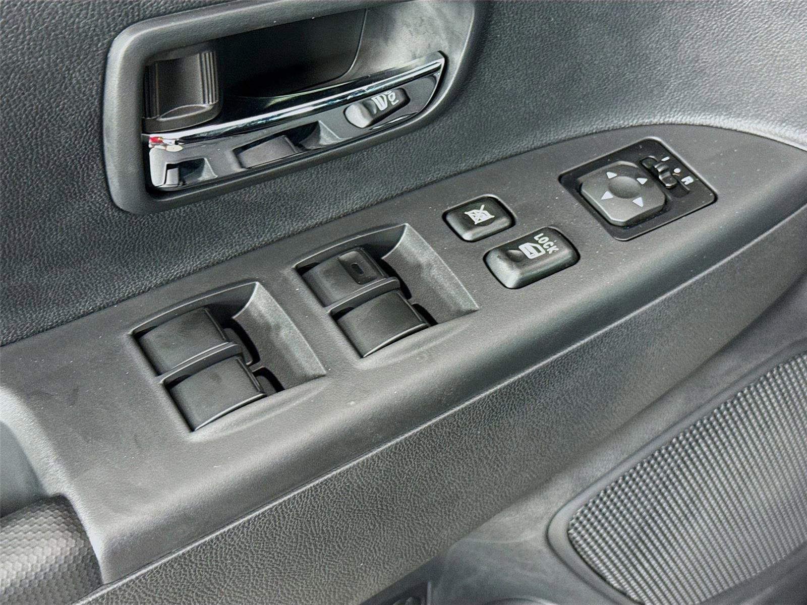 Used 2025 Mitsubishi Outlander Sport AWD image 15