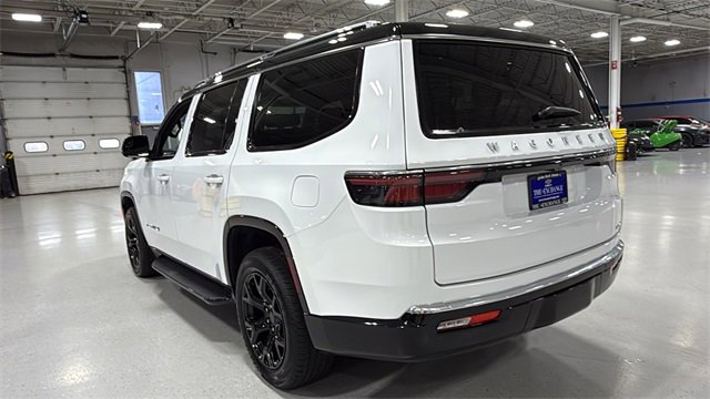 Used 2024 Jeep Wagoneer Series III image 7