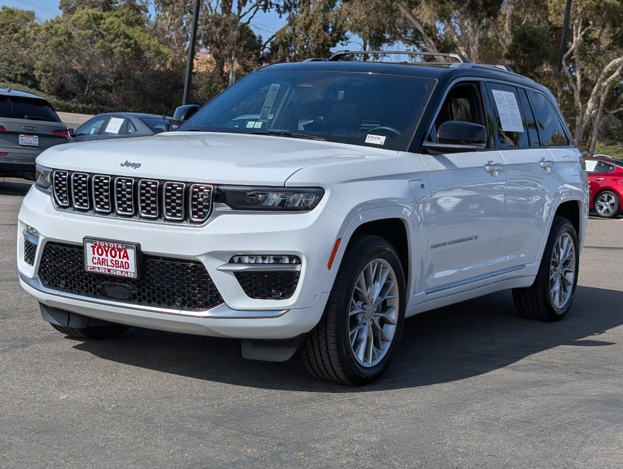 Used 2023 Jeep Grand Cherokee Summit w/ Advanced Protech Group IV AWD/4WD image 11