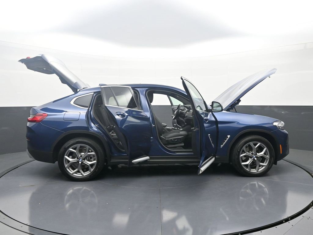 Used 2024 BMW X4 xDrive30i image 44