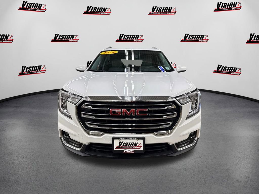 Used 2024 GMC Terrain SLT video 2