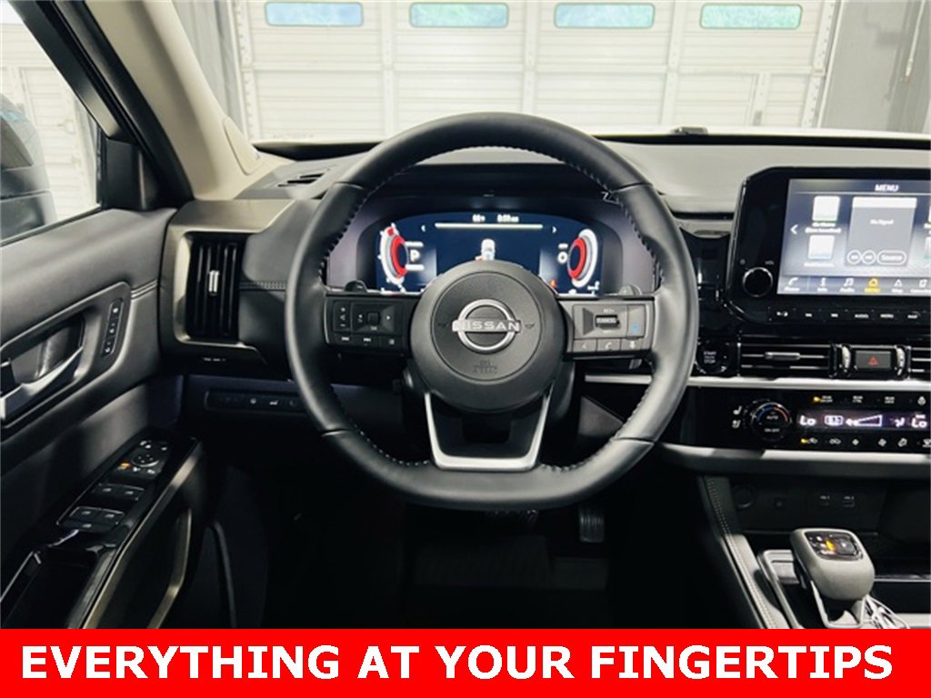 New 2025 Nissan Pathfinder Platinum image 5