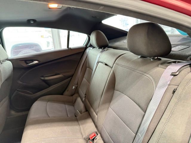 Used 2017 Chevrolet Cruze LT image 17