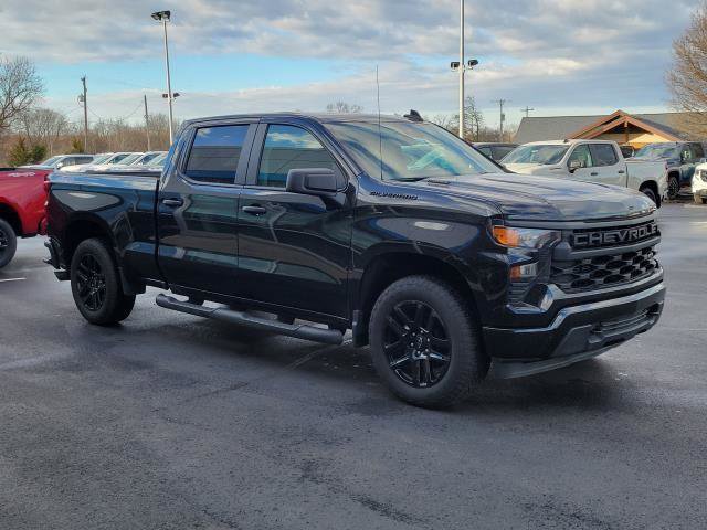 Used 2026 Chevrolet Silverado 1500 Custom w/ Turbomax Blackout Package AWD/4WD image 2