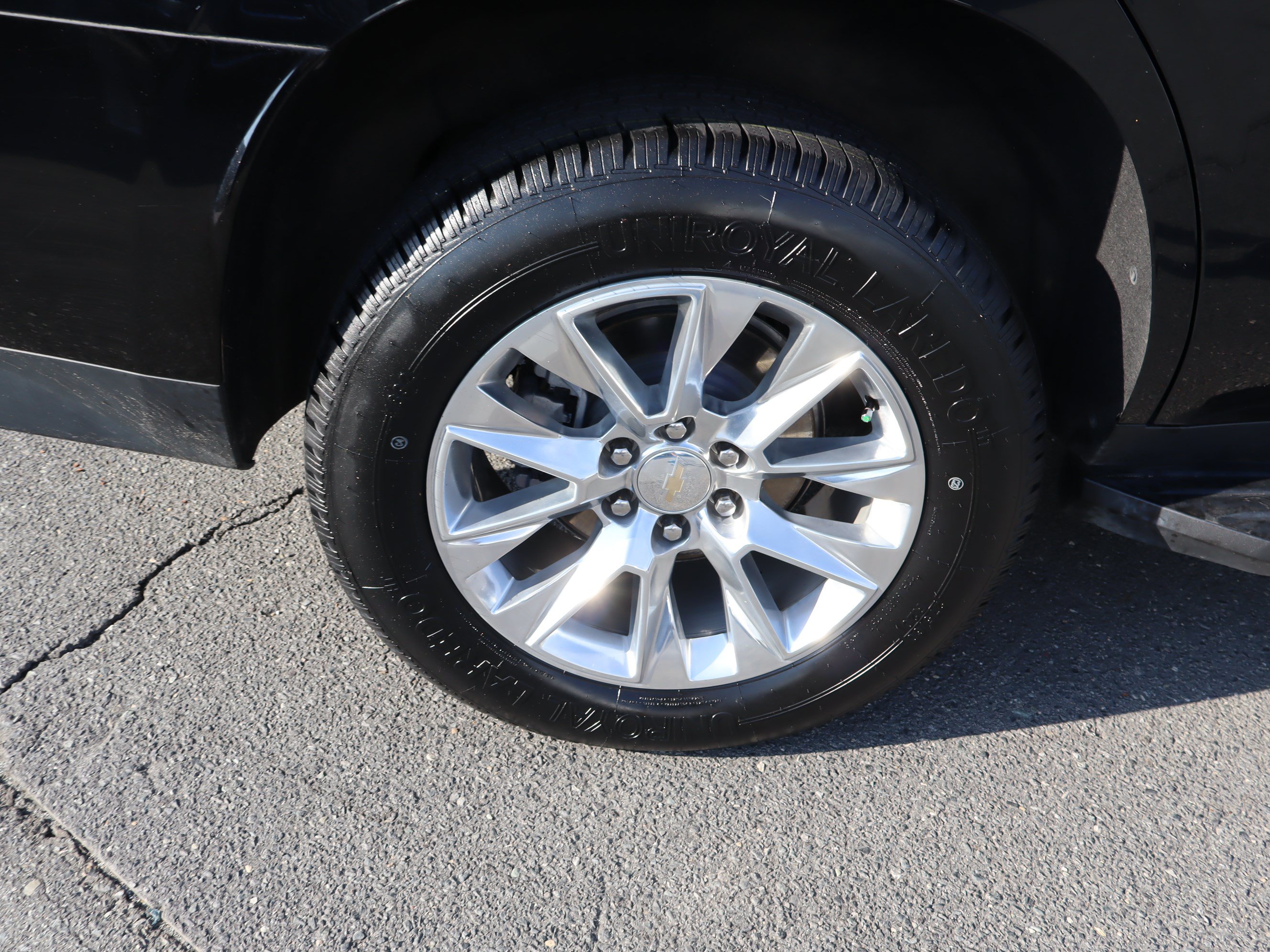 Used 2023 Chevrolet Tahoe Premier w/ Premium Package 2 AWD/4WD image 43