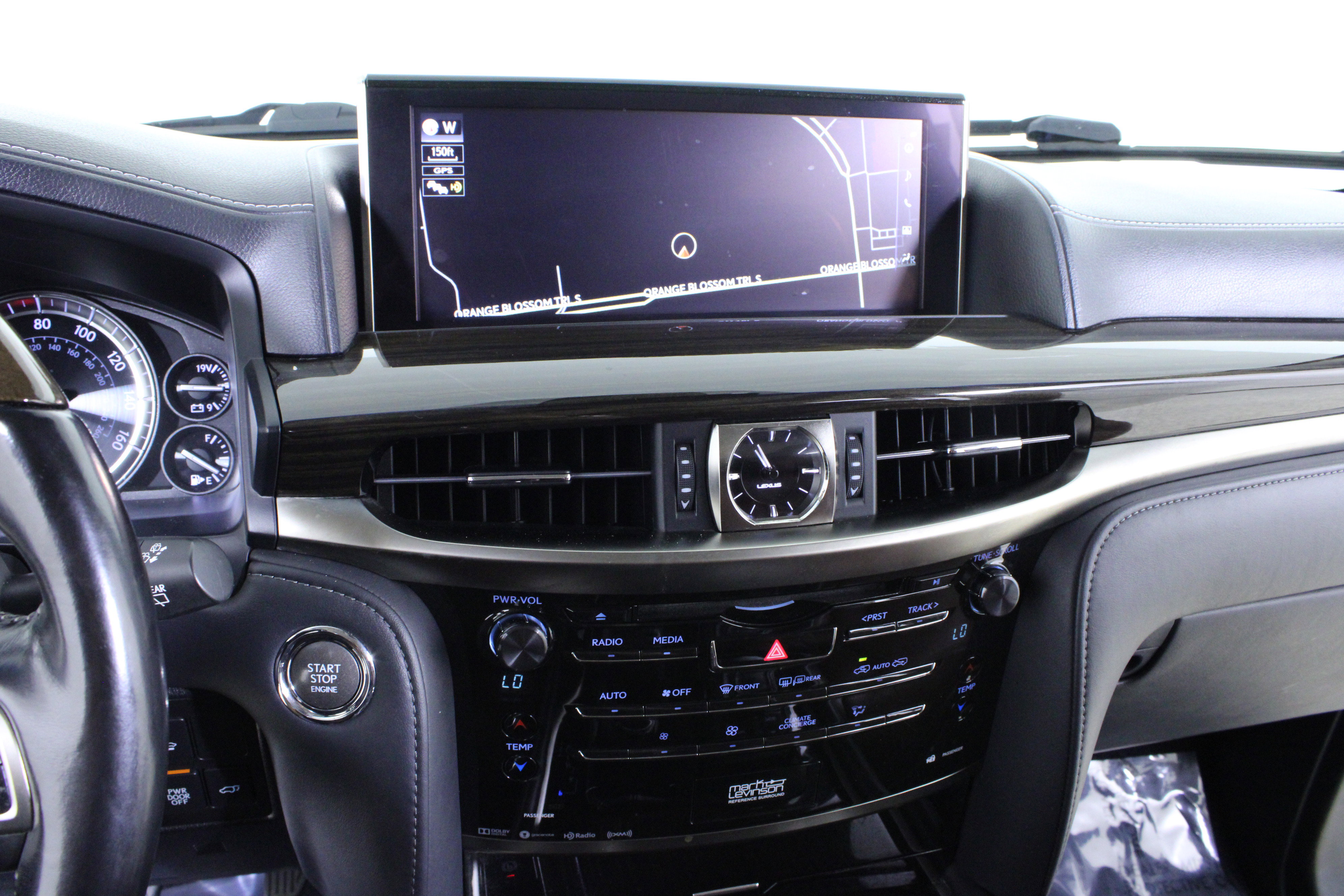 Used 2017 Lexus LX 570 4WD w/ Luxury Package image 25