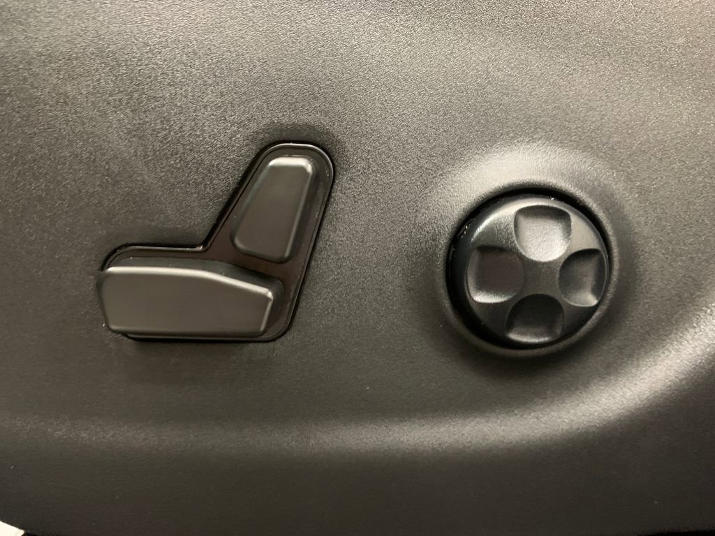 Used 2021 Jeep Cherokee Latitude Plus image 5