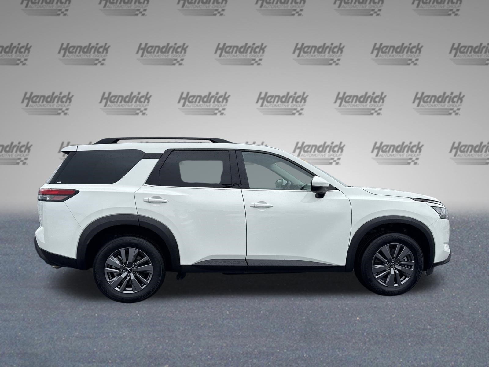 Used 2025 Nissan Pathfinder SV AWD/4WD image 11