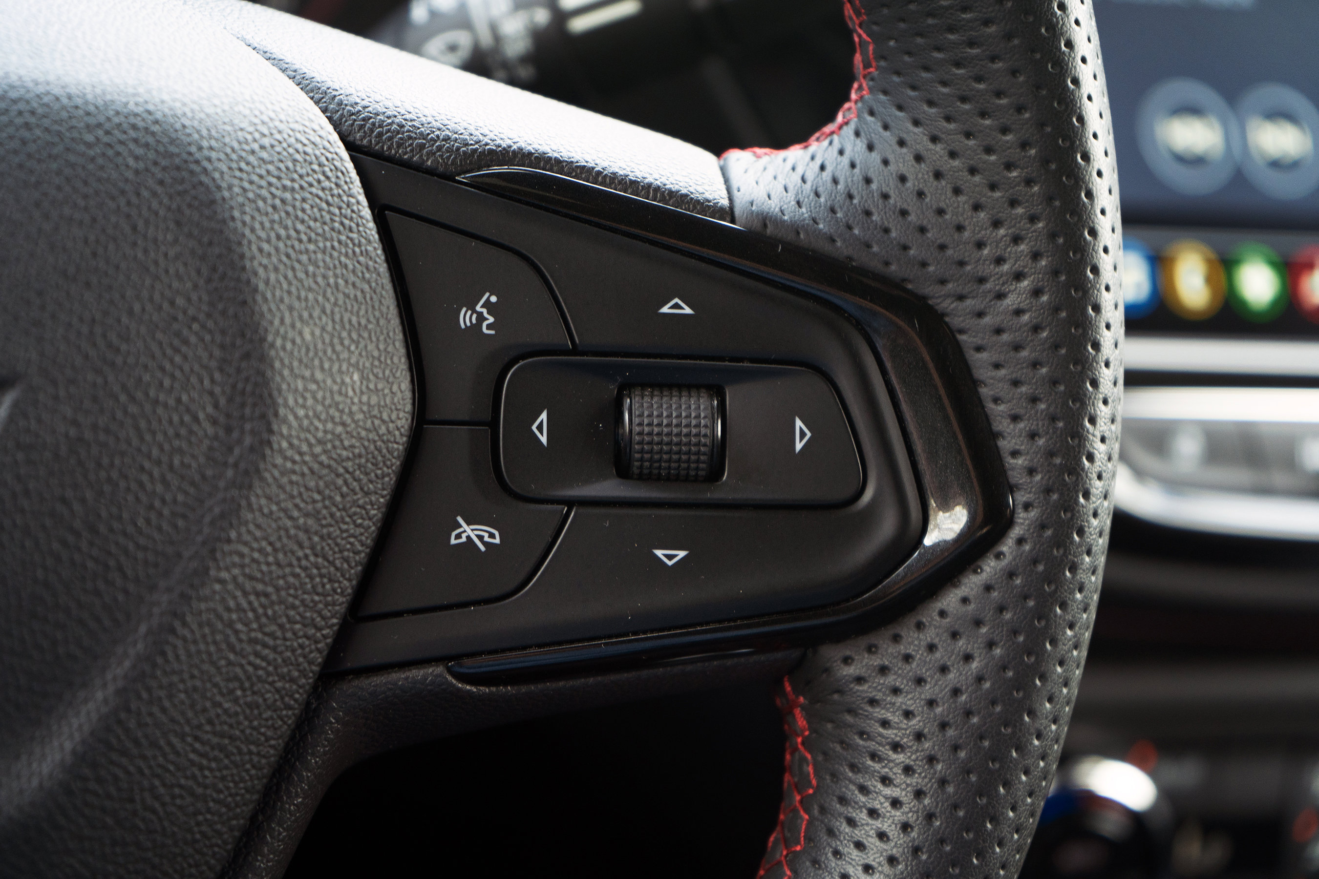 Used 2023 Chevrolet TrailBlazer RS w/ Sun and Liftgate Package image 21