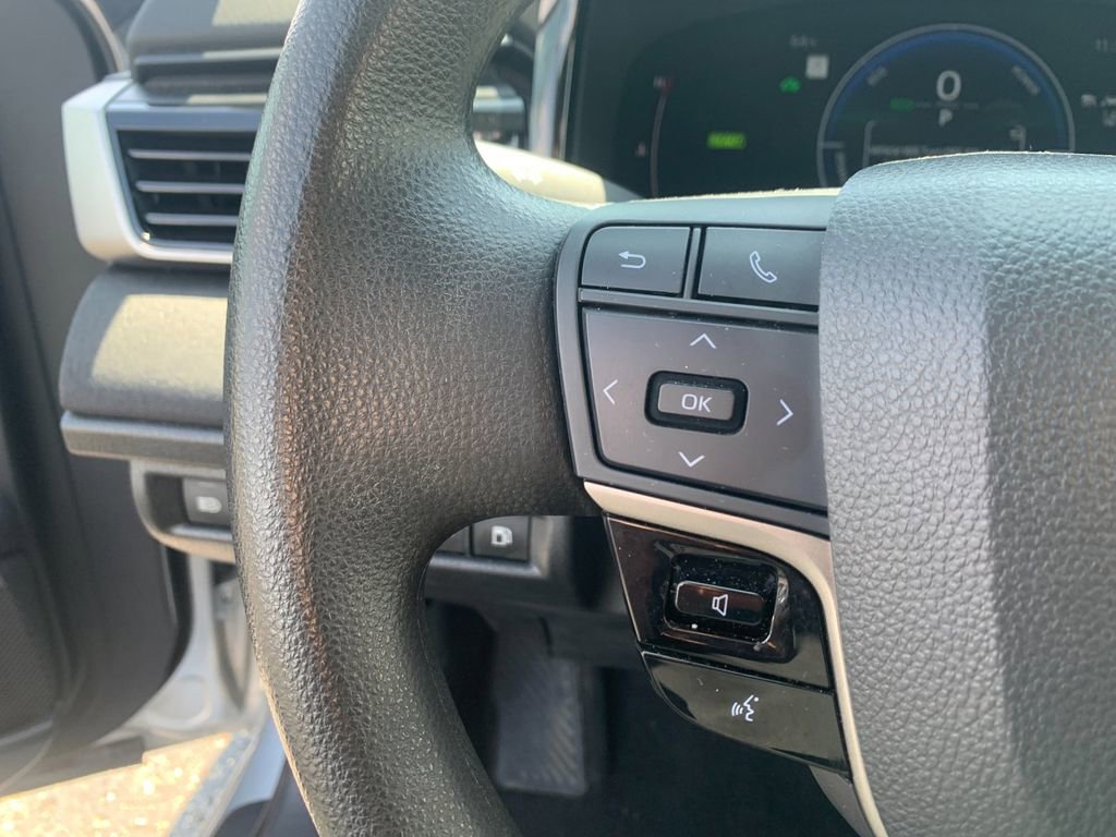 Used 2025 Toyota Camry LE FWD image 27