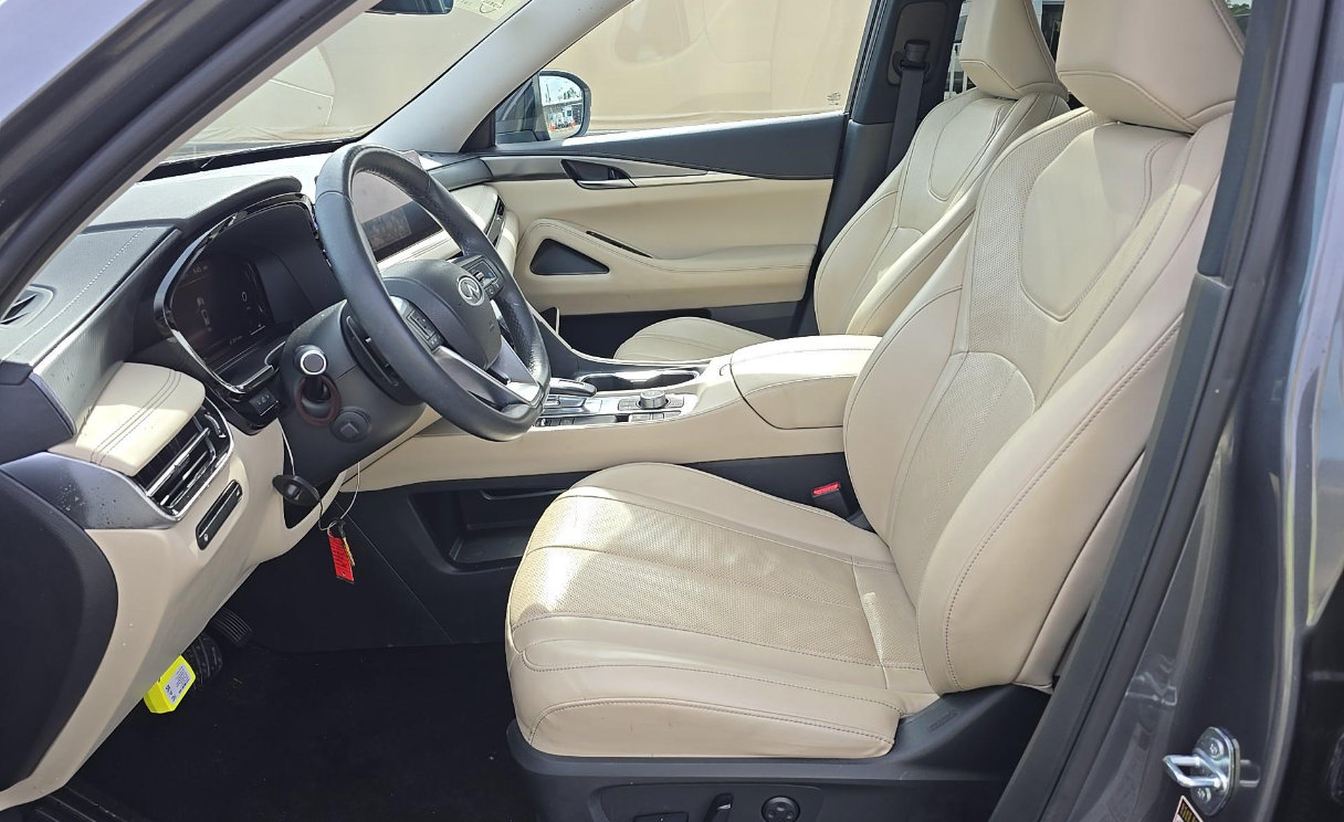 Certified 2023 INFINITI QX60 Luxe w/ Cargo Package AWD/4WD image 12