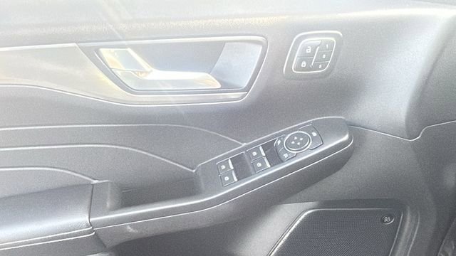 Used 2021 Ford Escape Titanium image 20