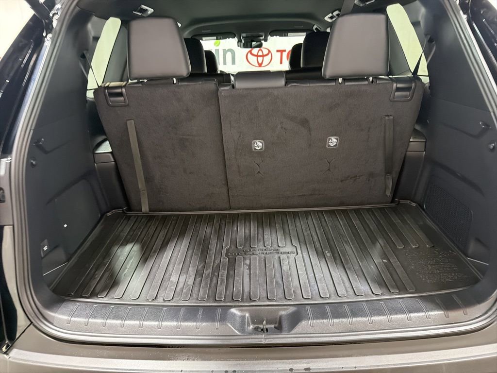 Used 2024 Toyota Grand Highlander AWD Hybrid image 17