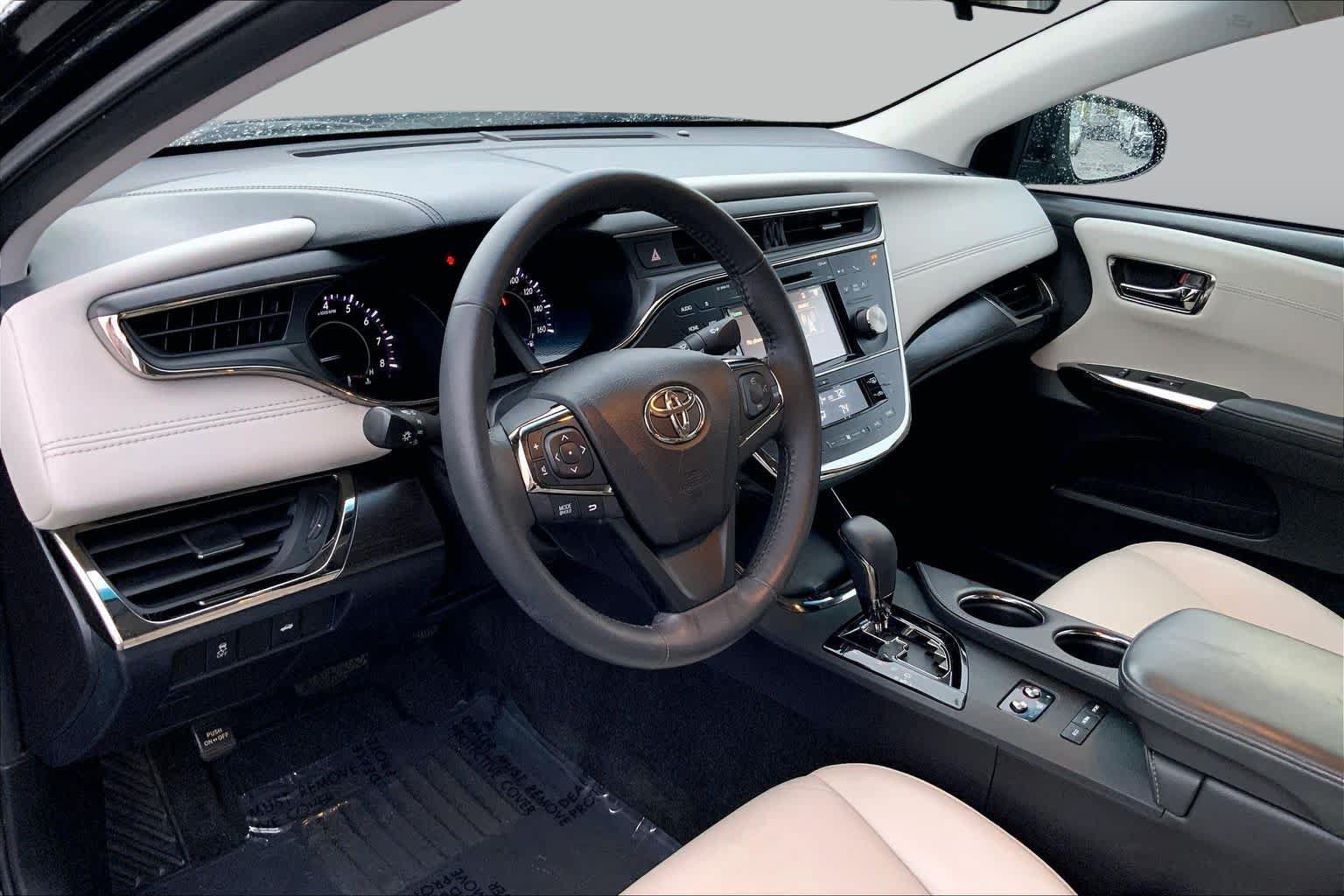 Used 2016 Toyota Avalon XLE FWD image 17