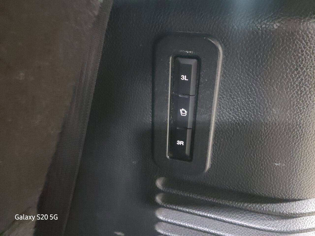 Used 2017 Lincoln Navigator Select image 23