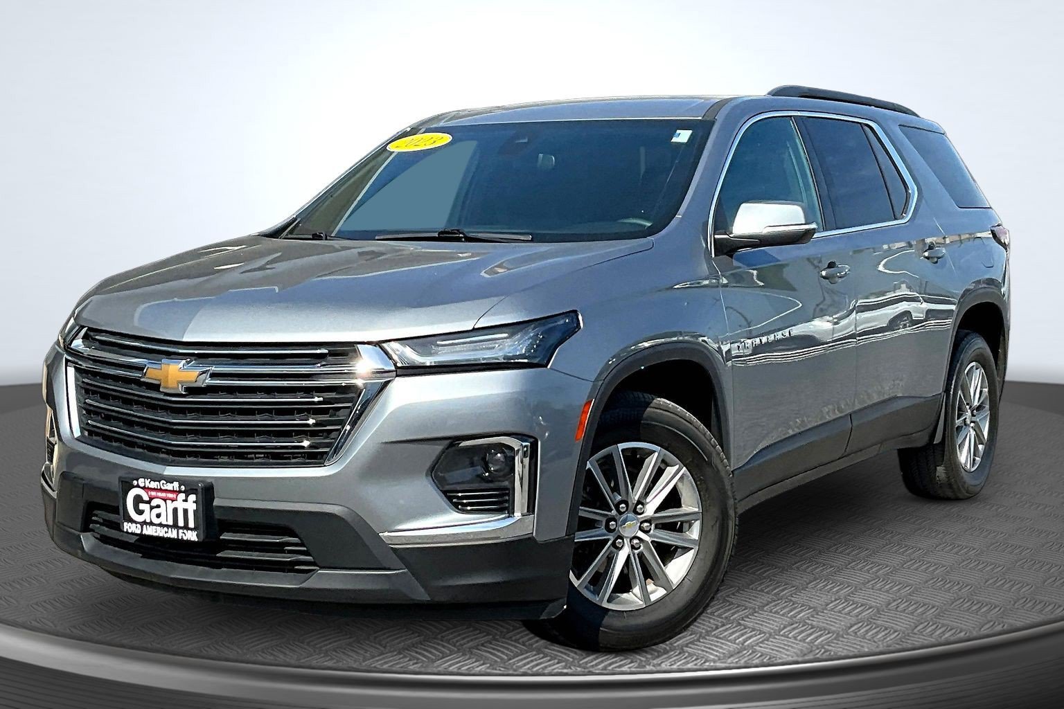 Used 2023 Chevrolet Traverse LT