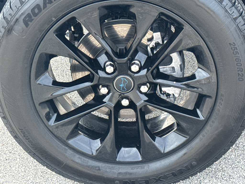 Used 2025 Jeep Wrangler Sahara w/ Safety Group image 8