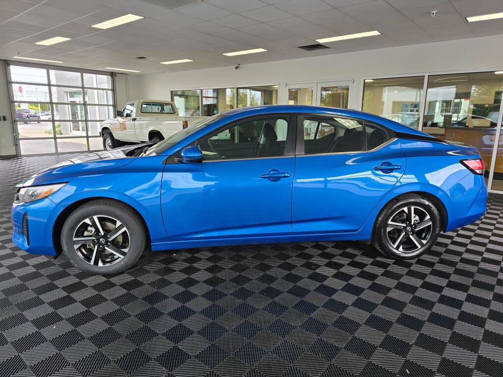 Used 2024 Nissan Sentra SV FWD image 6