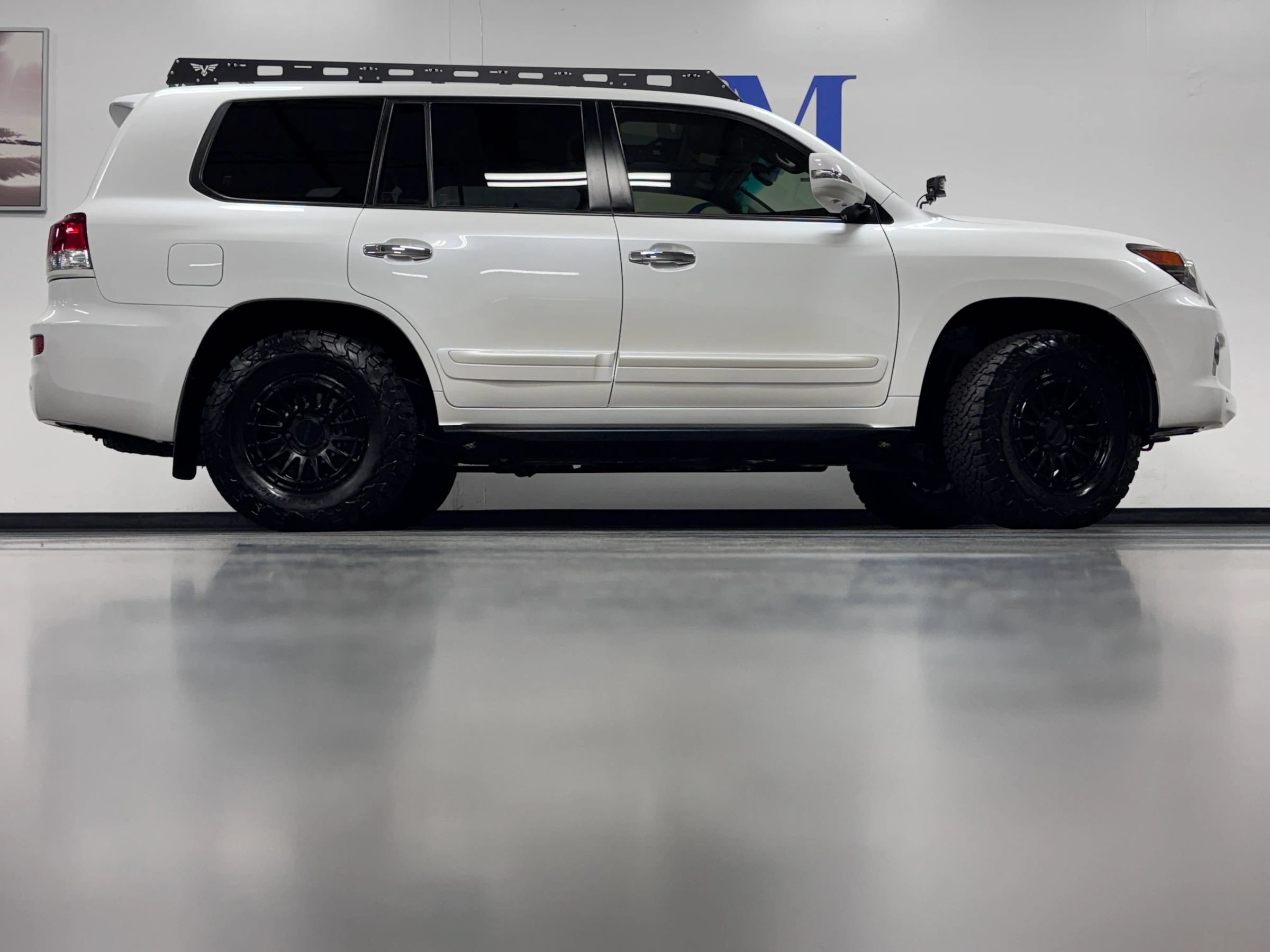 Used 2015 Lexus LX 570 4WD image 4
