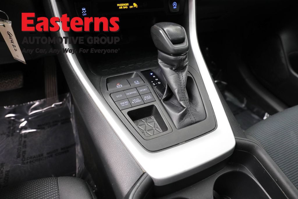 Used 2020 Toyota RAV4 LE w/ All Weather Liner Package AWD/4WD image 12