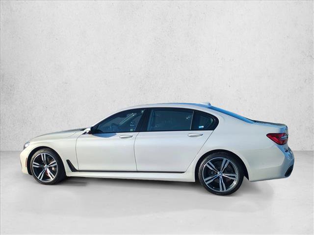 Used 2019 BMW 740i w/ Executive Package RWD image 9