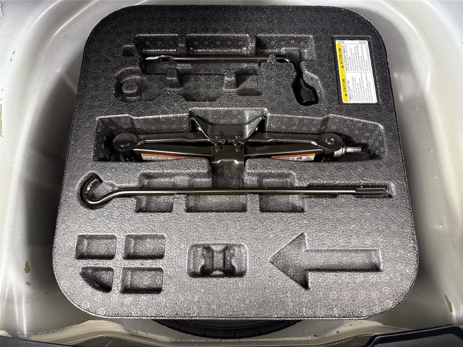 Certified 2022 Toyota Corolla SE w/ Carpet Mat Package (TMS) FWD image 34