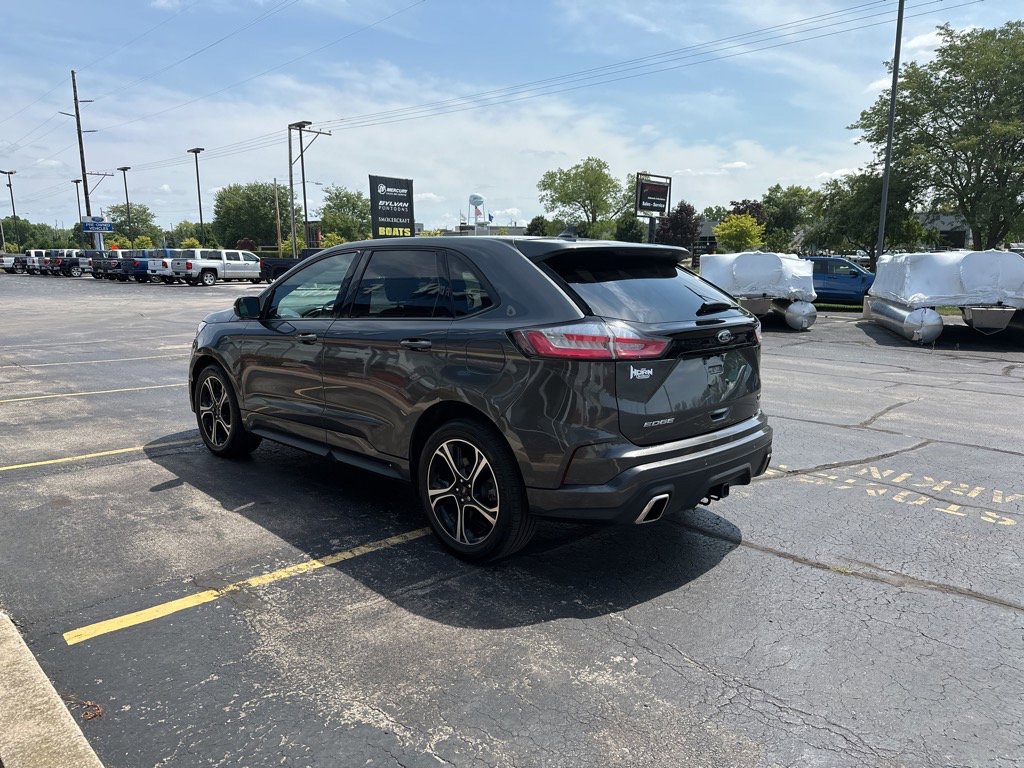 Used 2020 Ford Edge ST w/ Cold Weather Package image 3