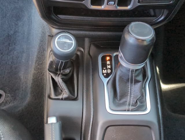 Used 2023 Jeep Wrangler Unlimited Sahara w/ Cold Weather Group AWD/4WD image 20