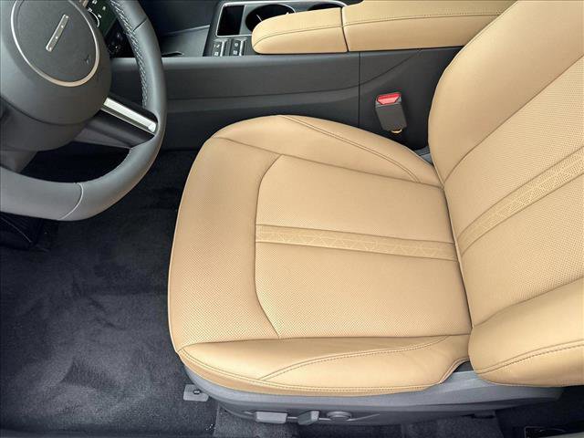 New 2025 Hyundai Sonata Limited image 4